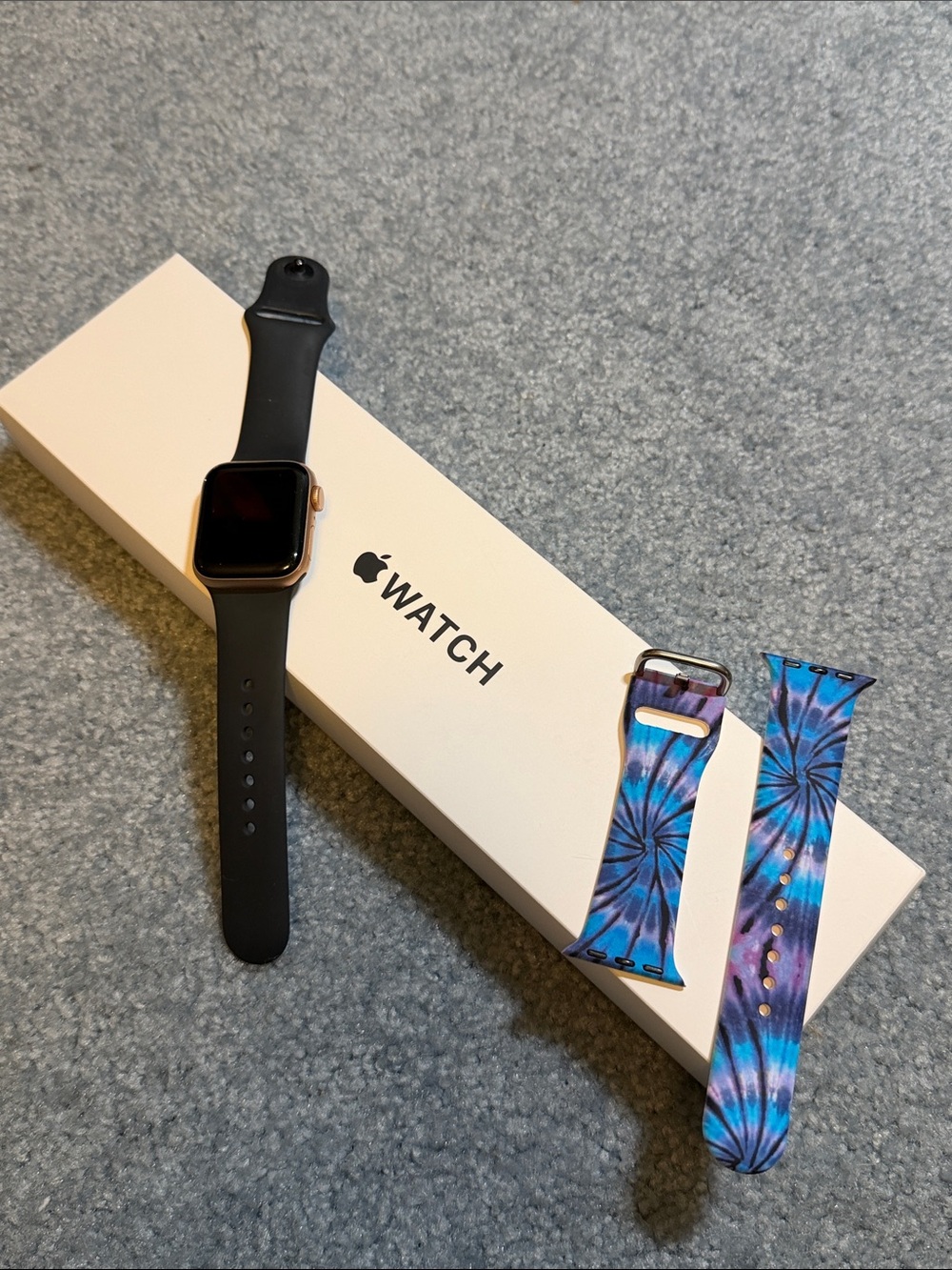 Apple Watch SE Gold Aluminum Case 40MM